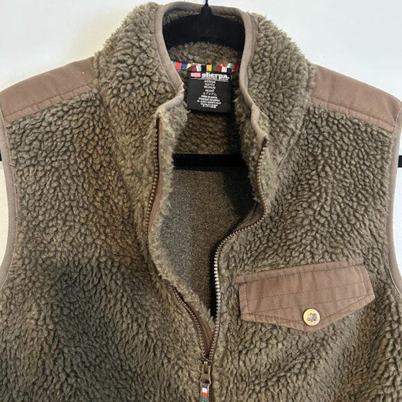 Sherpa Adventure Gear Green Sherpa Vest - Picture 2 of 3